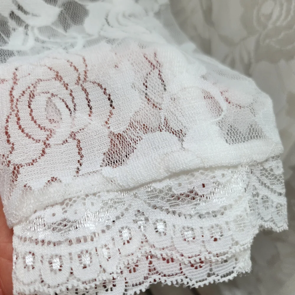Lace dress. Long sleeve. Short. - Picture 4 of 13